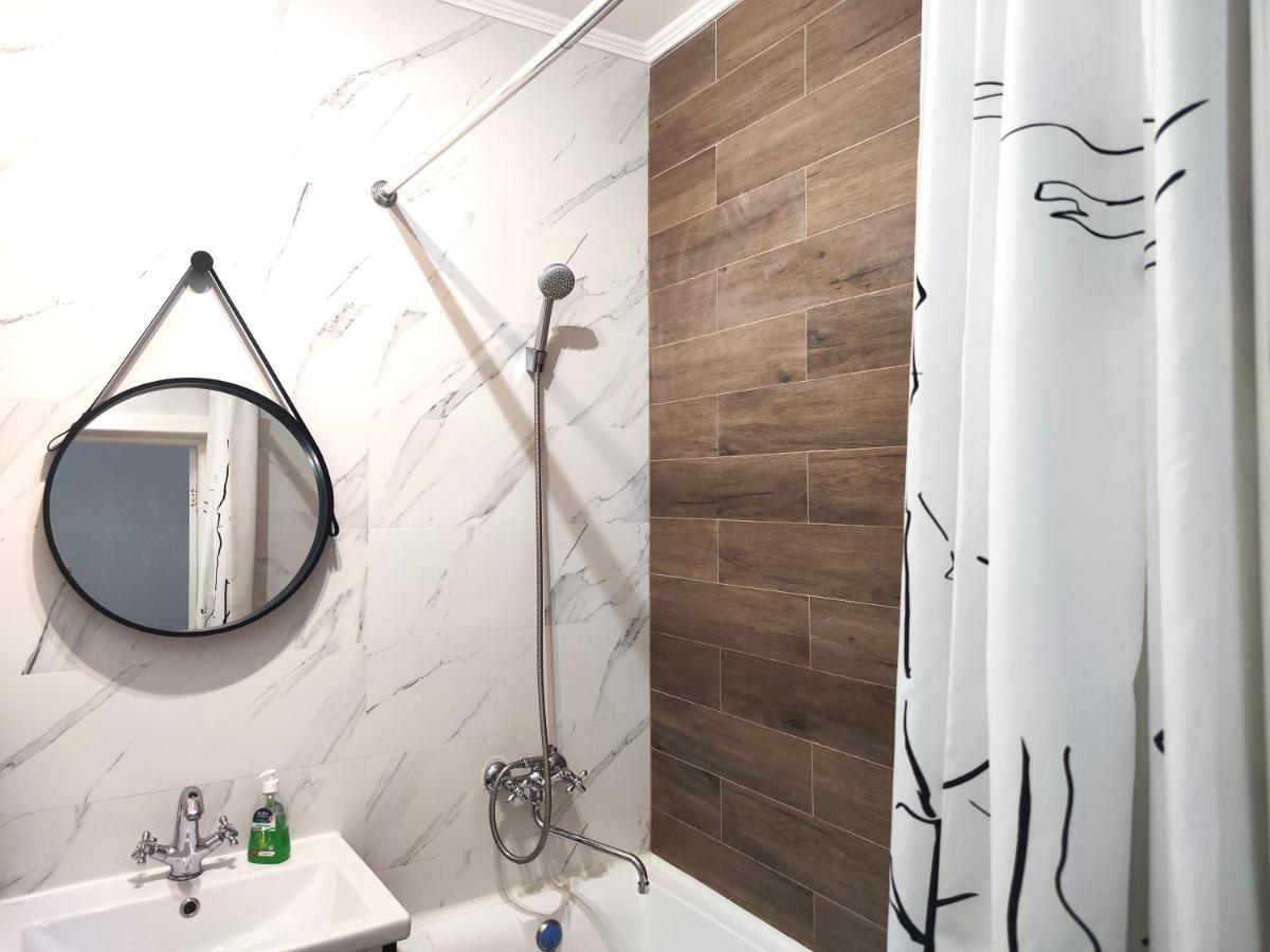 Loftik Apartments Shevchenko Street الماتي المظهر الخارجي الصورة